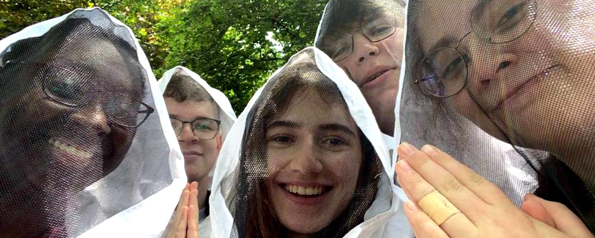 Ausflug der Bienen-AG zum Studium der Bienenvölker der RWTH Aachen